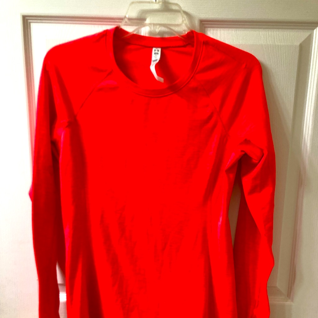 Athletic Body Pullover